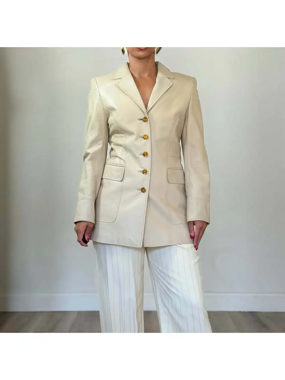 Escada - Picture 6 of 8